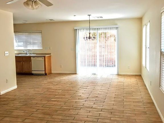 4th image of 133 Desert Pond Ave