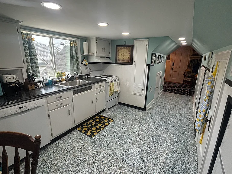 Kitchen 1