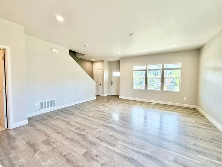 16012 W 9th Pl — Photo 6