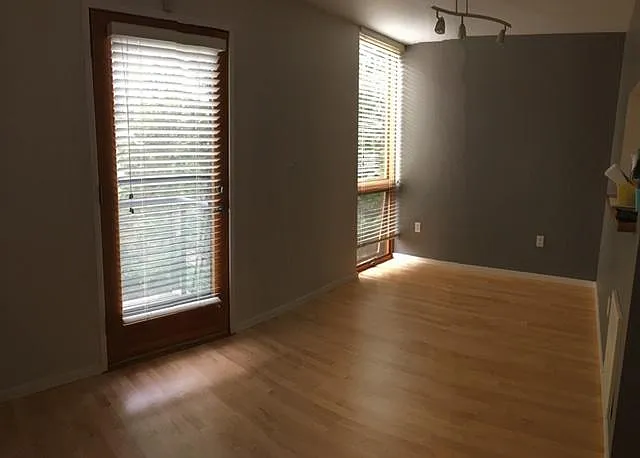 Dining Room w/o furniture