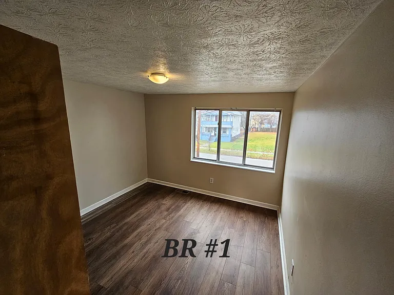 9432 Mount Auburn Ave #17 — Photo 4