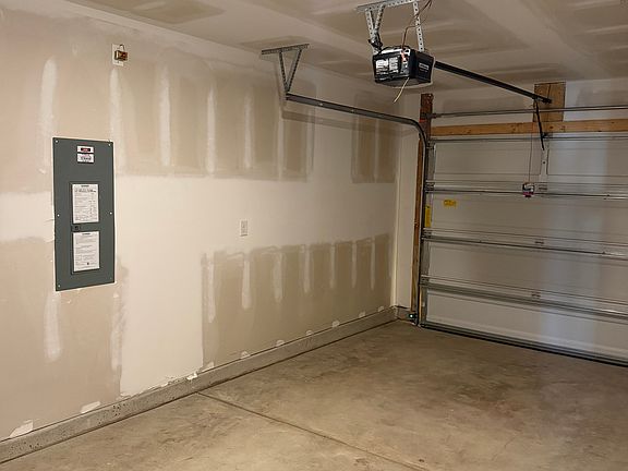 2nd image of 600 Golden Resin Rd