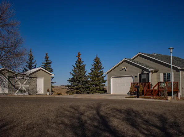 7 Kober Dr, Havre, MT 59501