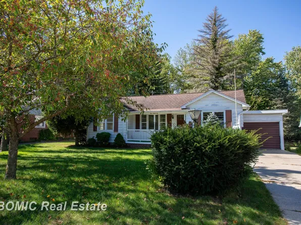 446 Goodrich St, Vassar, MI 48768