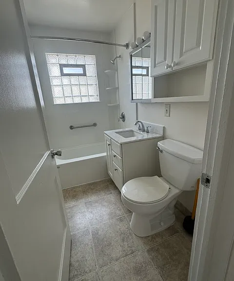 812 S 109th St — Photo 13