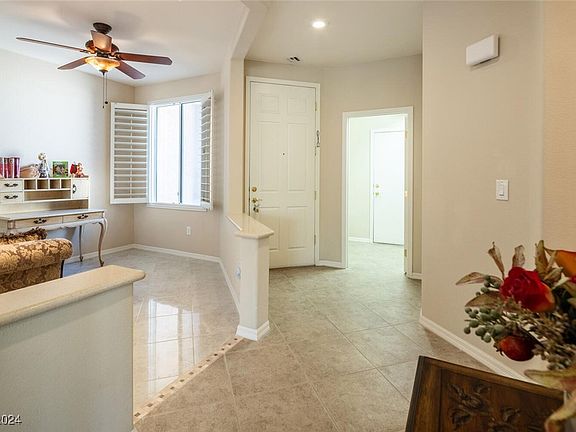 4th image of 10247 Villa Arceno Ave