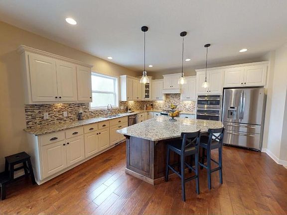 5th image of 5181 Black Oaks Ct N