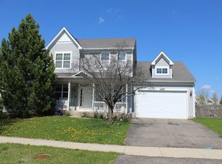 2855 Sweet Clover Way, Wauconda, IL 60084