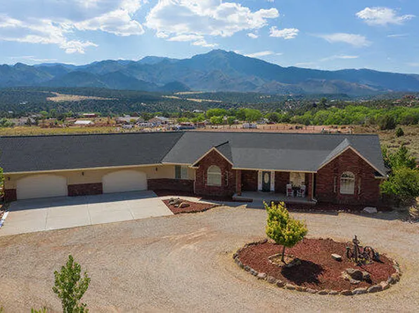 2536 S Badger Way, New Harmony, UT 84757