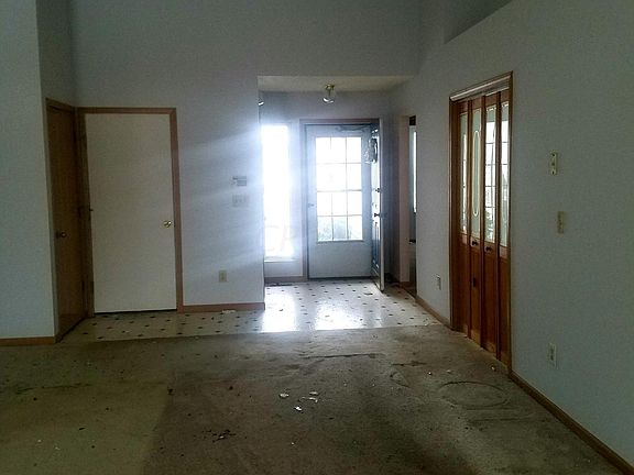 3rd image of 5928 Epernay Way
