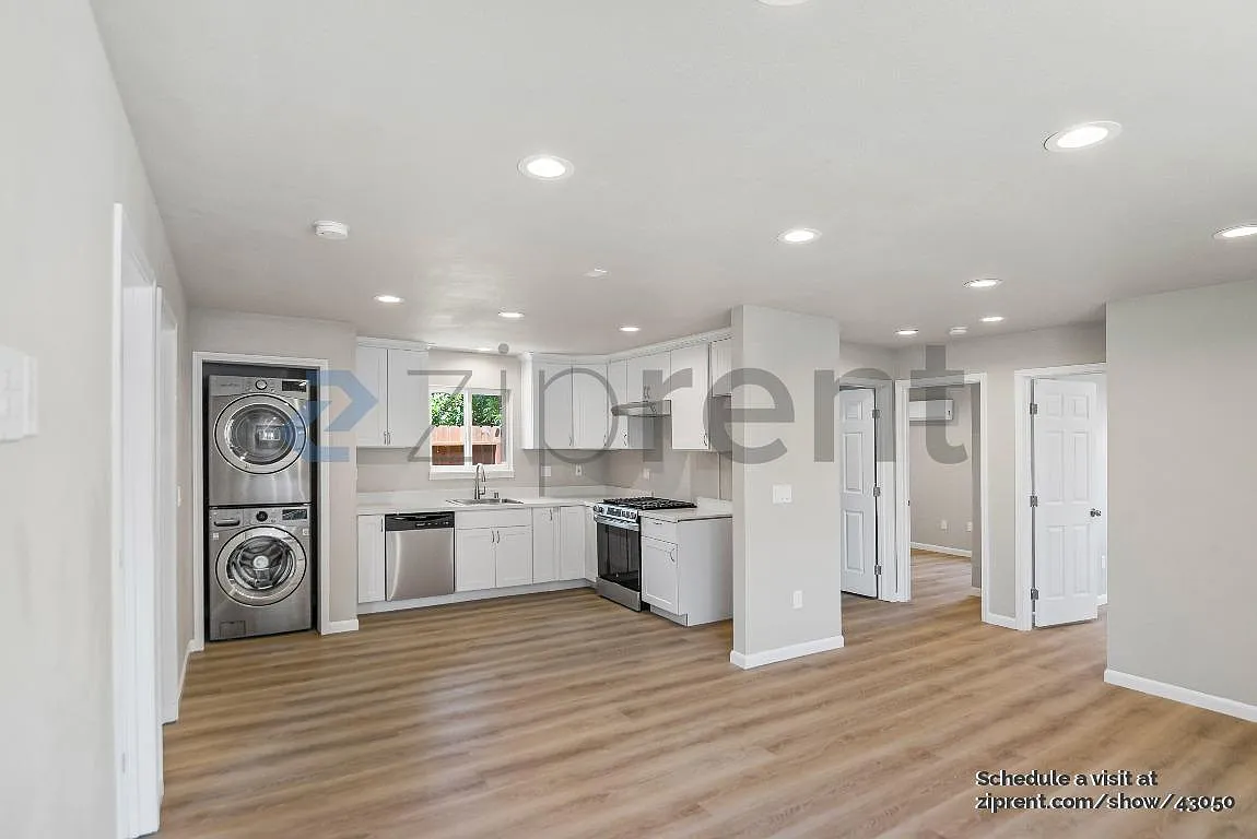 4 bed, 1200 sqft, $3,695 — Photo 1