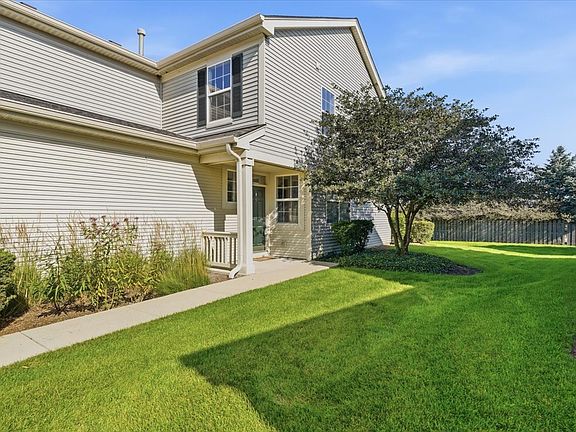 3rd image of 570 W Kristina Ln