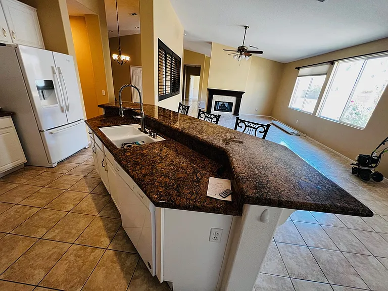 5552 Las Brisas Ter — Photo 4