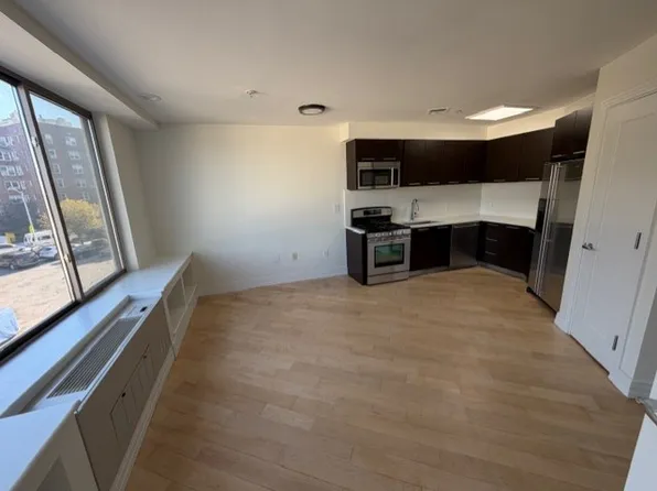 64-05 Yellowstone Boulevard image 8 of 16