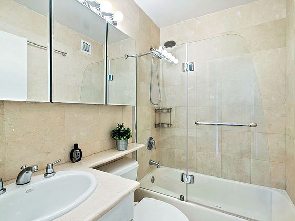 4th image of 1589 3rd Ave #12A