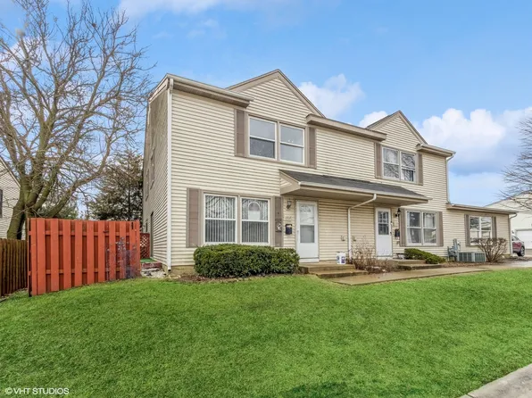 1707 Queensbury Cir, Hoffman Estates, IL 60169
