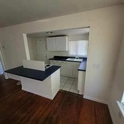 172 Claremore Ave — Photo 3