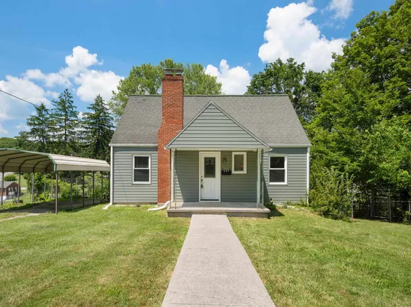 321 Mayo Cir, Pearisburg, VA 24134