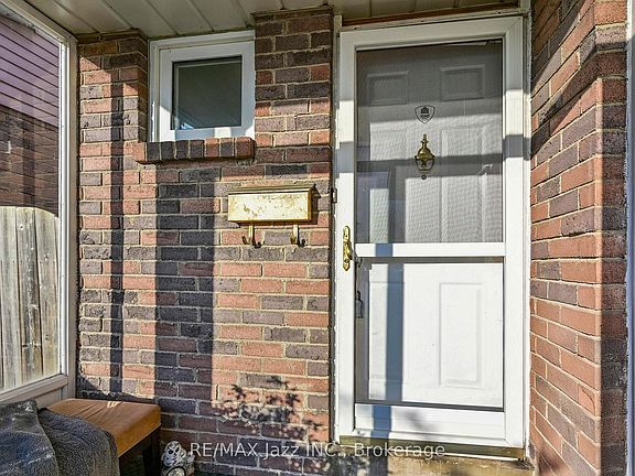 2nd image of 677 Grandview Dr