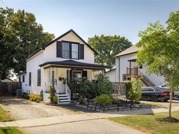 1025 William St, Tecumseh, ON N8N 2A5