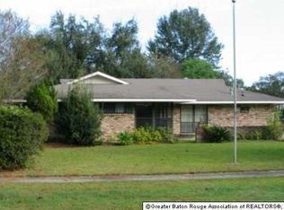 1014 E Rome St, Gonzales, LA 70737