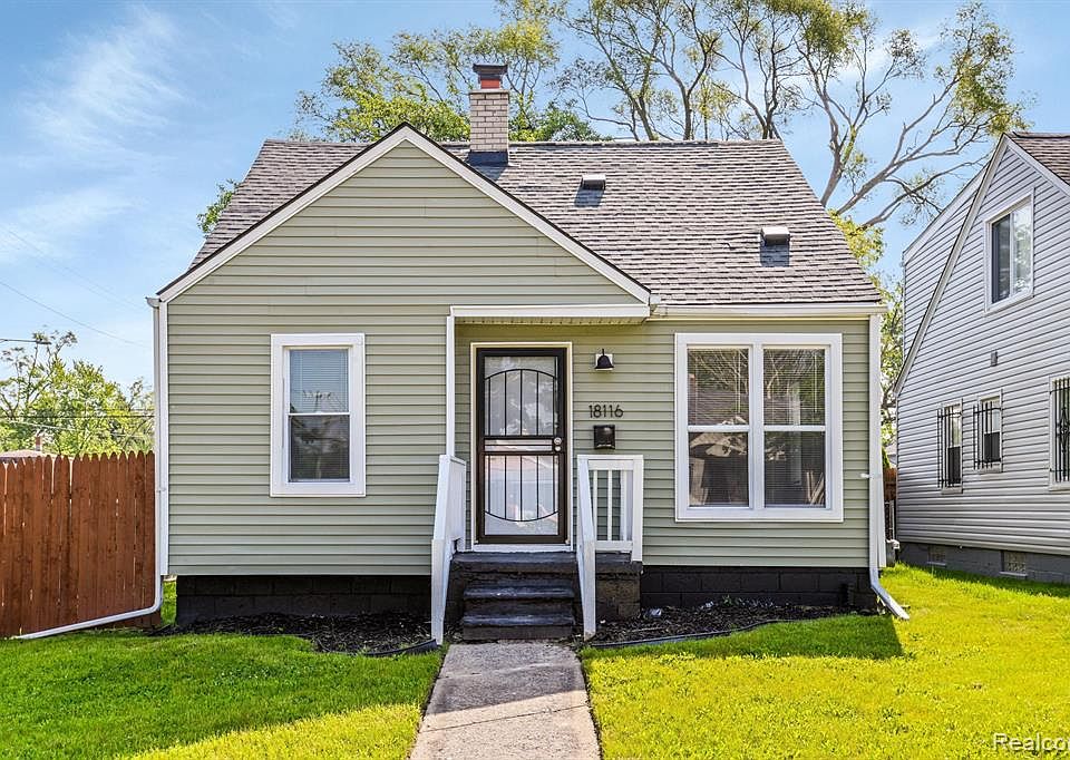 1st image of 18116 Bloom St