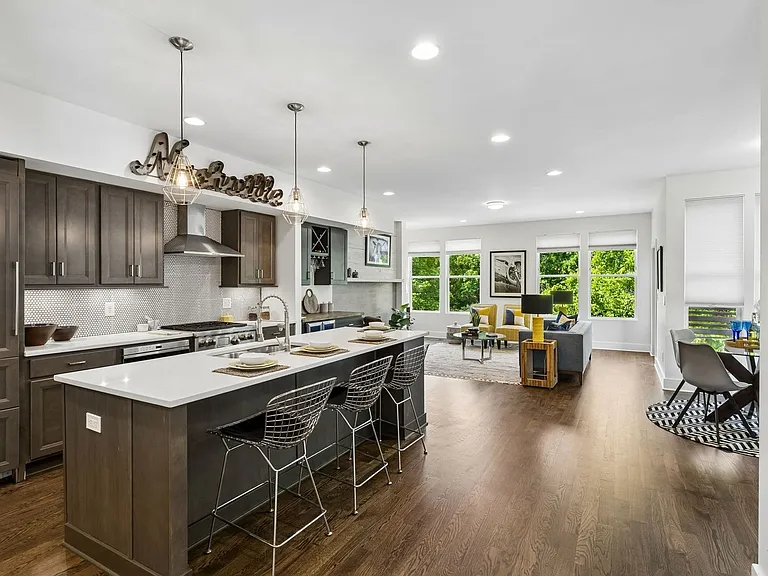 2320 Dalebrook Ct — Photo 8