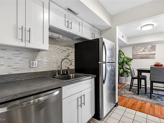 3rd image of 8067 Independence Dr APT D