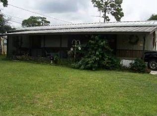 39147 Hillcrest Dr, Zephyrhills, FL 33542