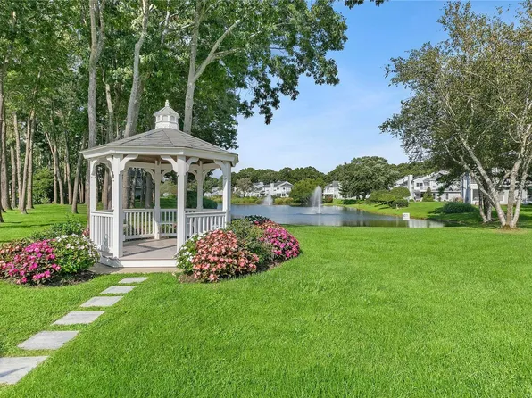 125 Hampton Vista Drive #125, Manorville, NY 11949