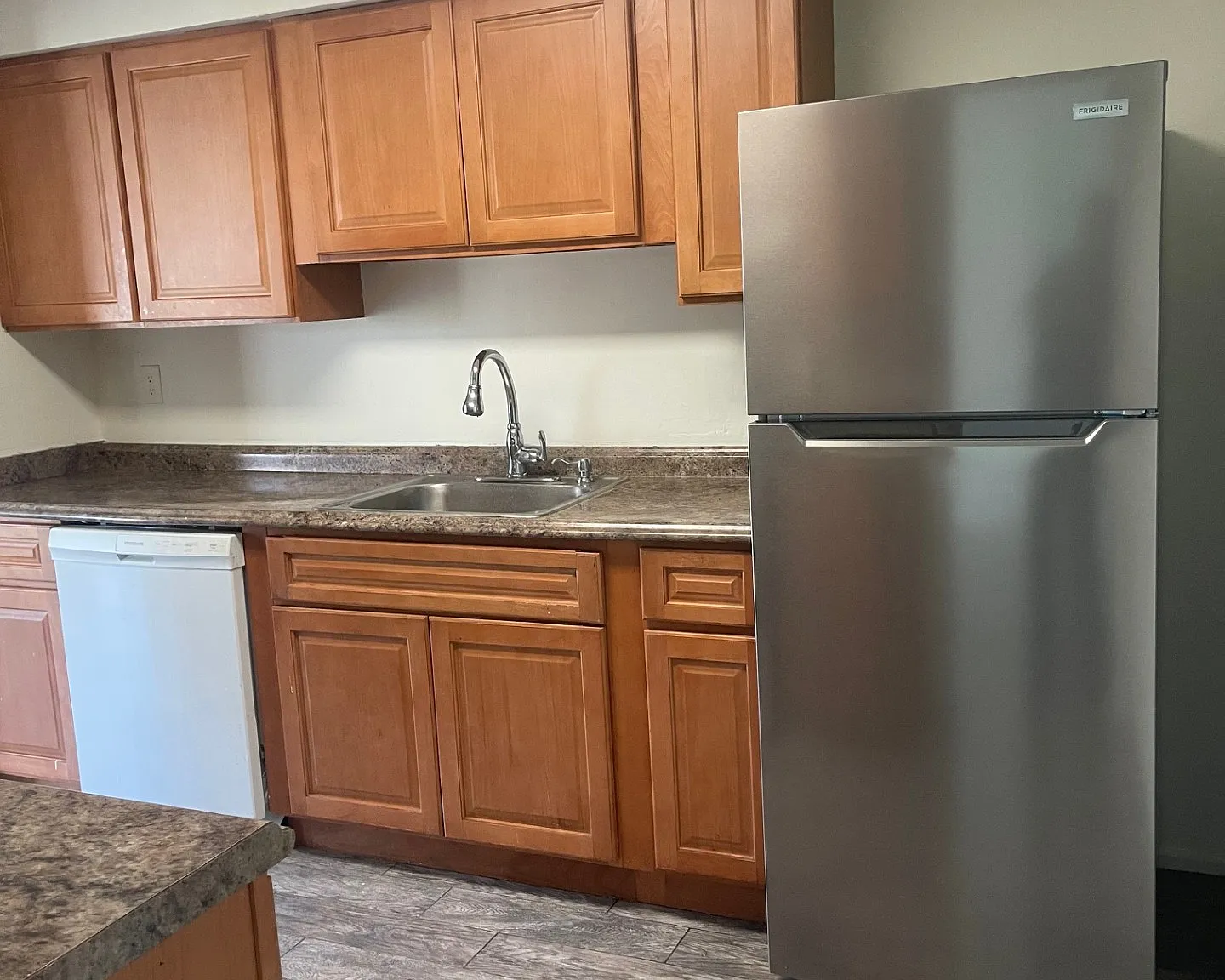 3 bed, 1540 sqft, $2,650 — Photo 2