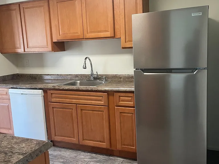 9 Coriander Dr — Photo 2