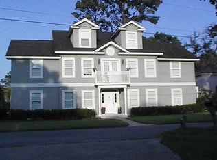 419 Holly St, Saint Simons Island, GA 31522