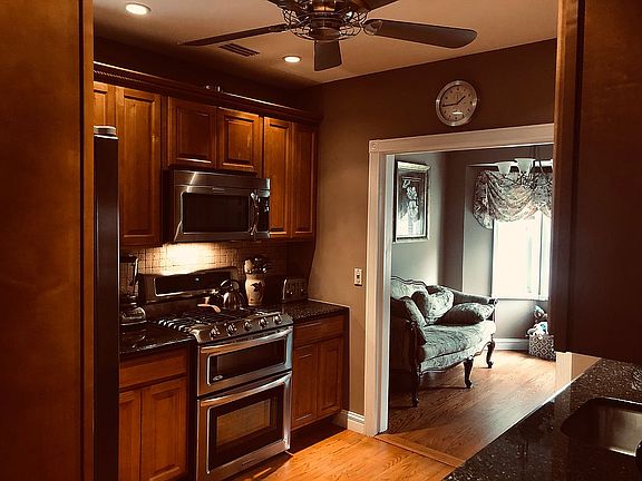 MAIN FLOOR KITCHEN