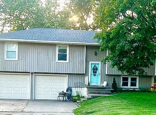 423 S Rice Rd, Silver Lake, KS 66539