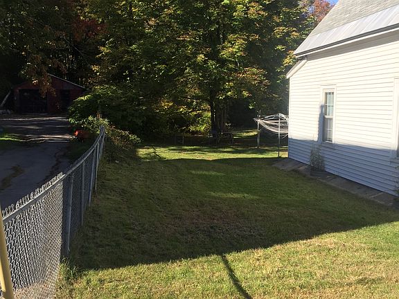 3rd image of 54 Henniker St
