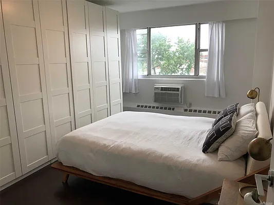 Sold by Douglas Elliman | media 20