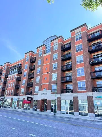 1935 S Archer Ave #223