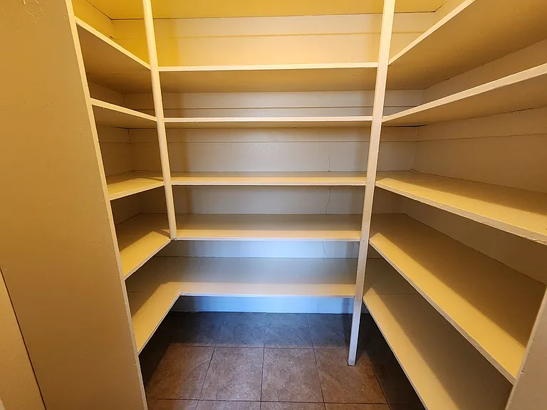 370 Avocado St #3 — Photo 6