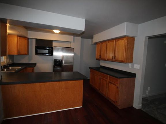 4th image of 457 N Grandview Blvd #459