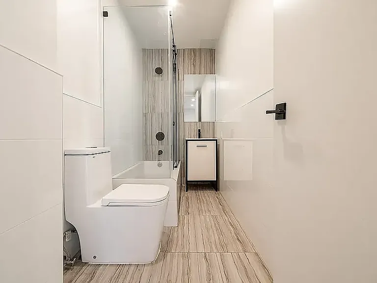 254 E 28th St #4C — Photo 7