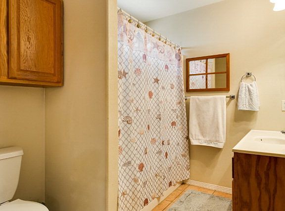 4th image of 2109 Meadow Way Dr