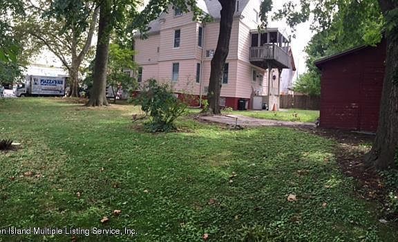 5th image of 46 Housman Ave