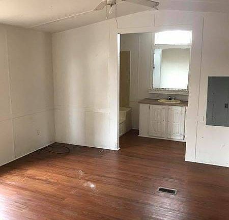 5th image of 1503 Hinton St Lot 2