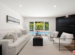16141 Dickens St, Encino, CA 91436