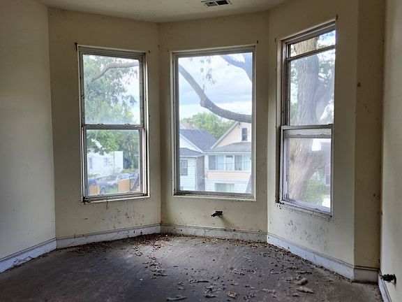 4th image of 7233 S Sangamon St