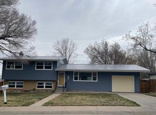 210 W Kendrick St, Rawlins, WY 82301
