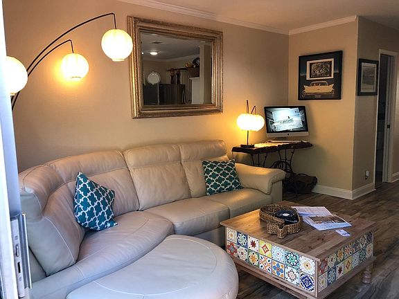 4th image of 1349 Terra Nova Blvd