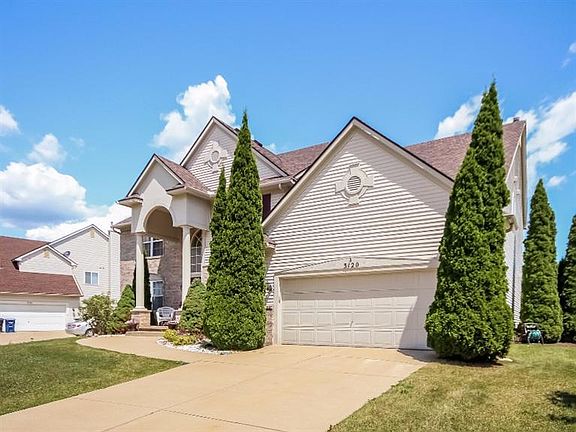 2nd image of 3120 Birchwood Dr