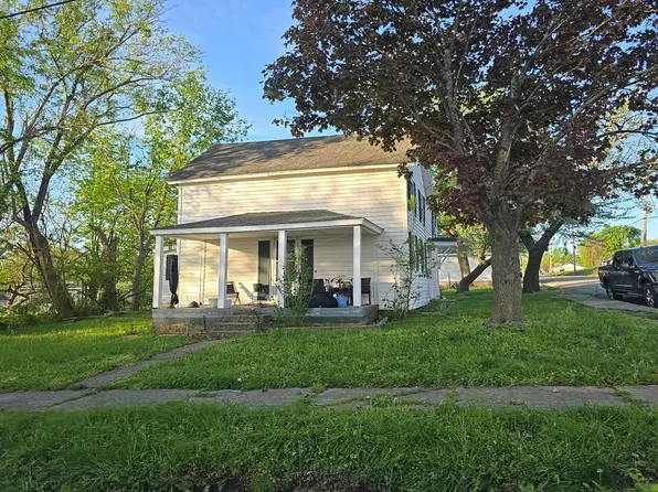 201 Pearl St, Iberia, MO 65486